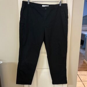 Amazon Essentials Women's Classic Black Ankle Pants